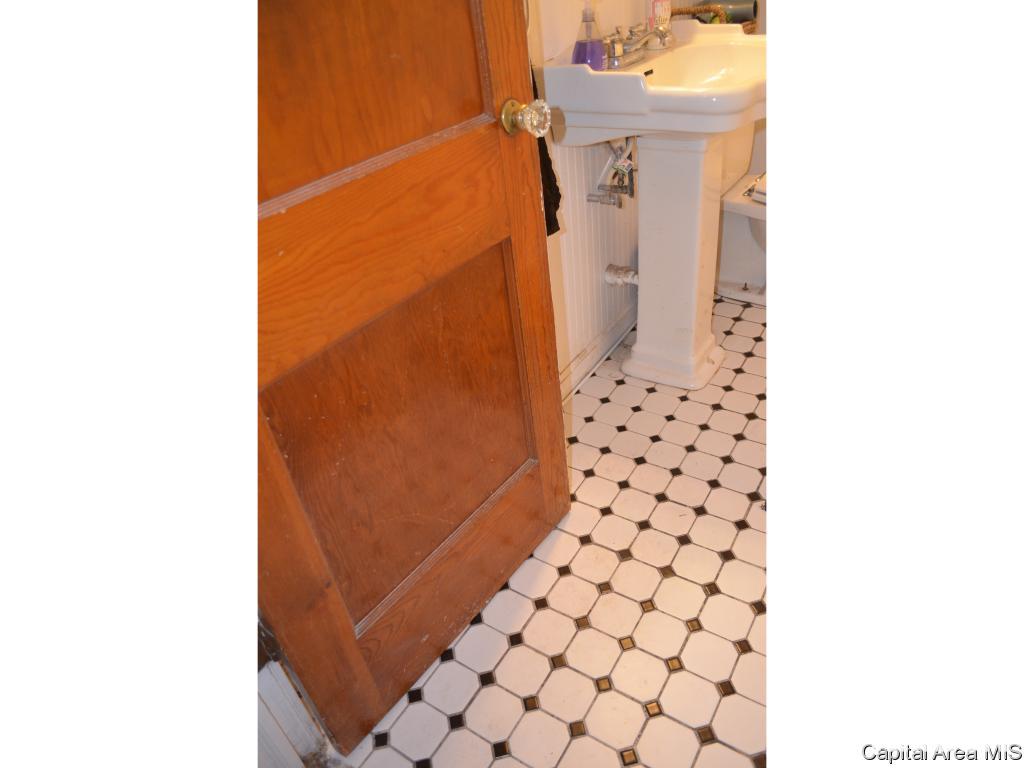 1904 Hamilton Court Springfield, IL 62704 - Photo 24 of 32 Gallery Image 24