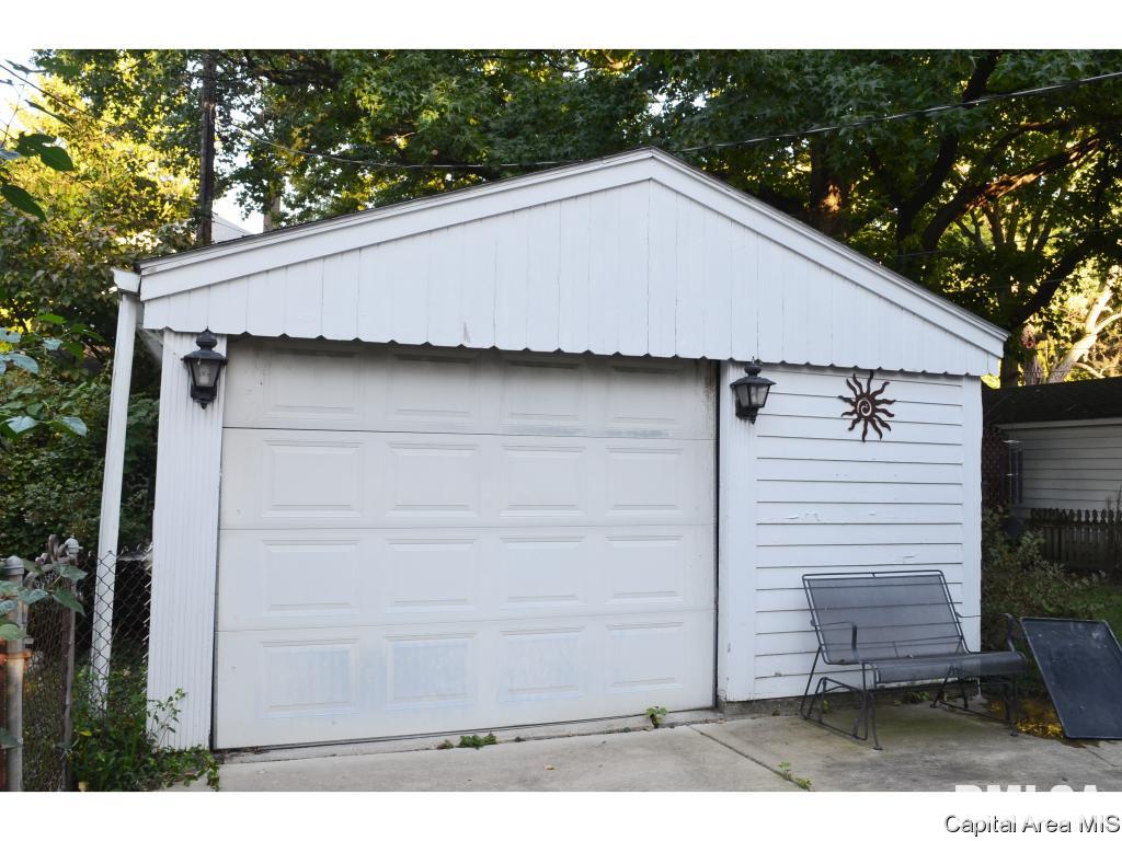 1904 Hamilton Court Springfield, IL 62704 - Photo 29 of 32 Gallery Image 29