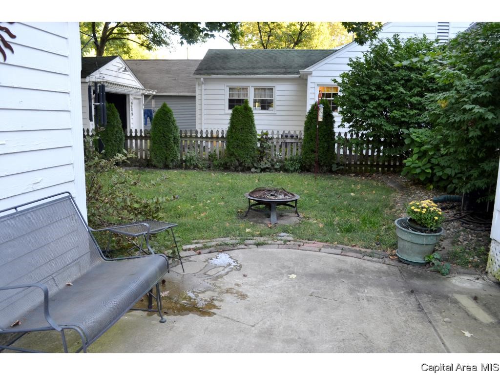 1904 Hamilton Court Springfield, IL 62704 - Photo 31 of 32 Gallery Image 31