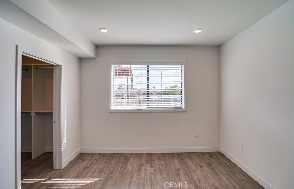 6015 Woodman Avenue, Unit 301 Van Nuys, CA 91401 - Photo 21 of 34