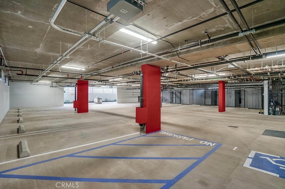 6015 Woodman Avenue, Unit 301 Van Nuys, CA 91401 - Photo 30 of 34