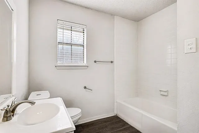 $1,845 | 2705 Warren Lane, Fort Worth, TX 76112