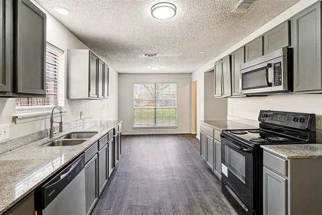 $1,845 | 2705 Warren Lane, Fort Worth, TX 76112