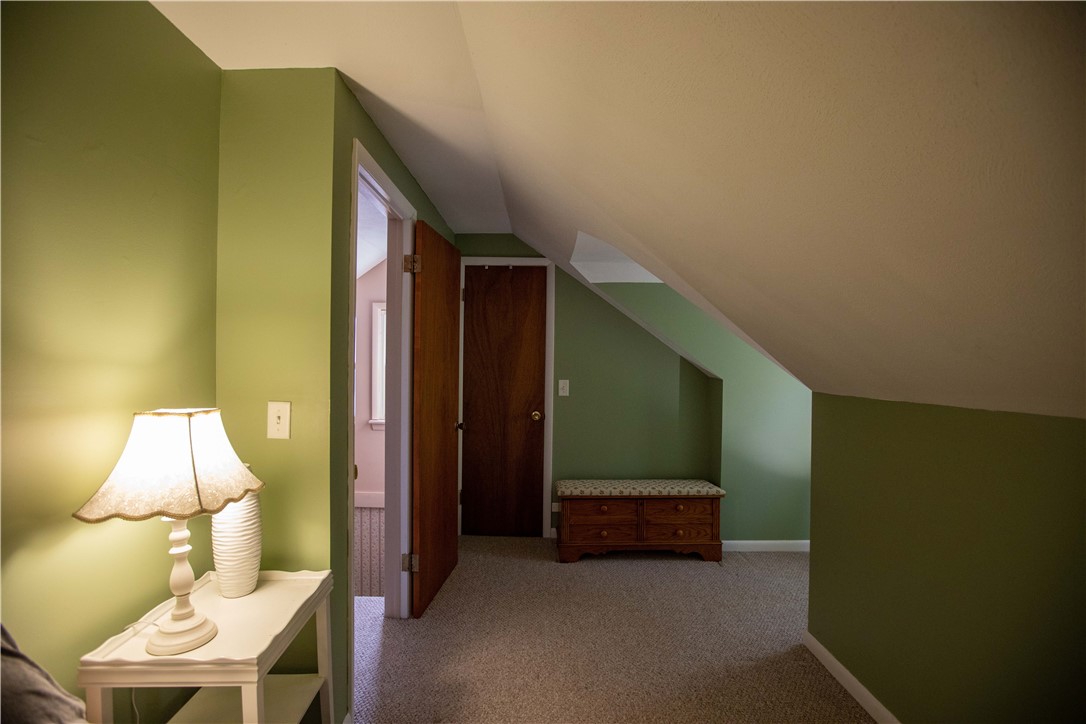 202 Kiniry Drive Irondequoit, NY 14609 - Photo 31 of 43 Large Eat-in Kitchen