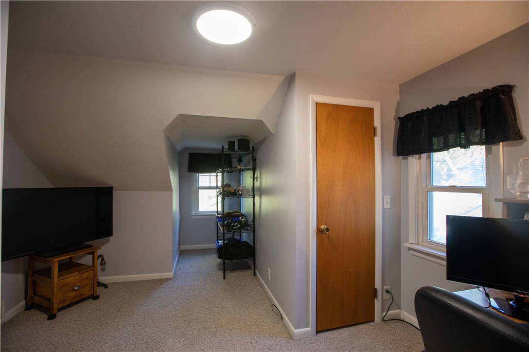 202 Kiniry Drive Irondequoit, NY 14609 - Photo 34 of 43 Side door entrance