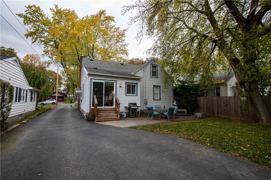 202 Kiniry Drive Irondequoit, NY 14609 - Photo 8 of 43