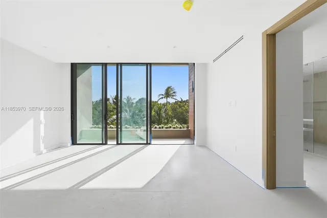 $5,500,000 | 7400 Southwest 127th Street, Pinecrest, FL 33156