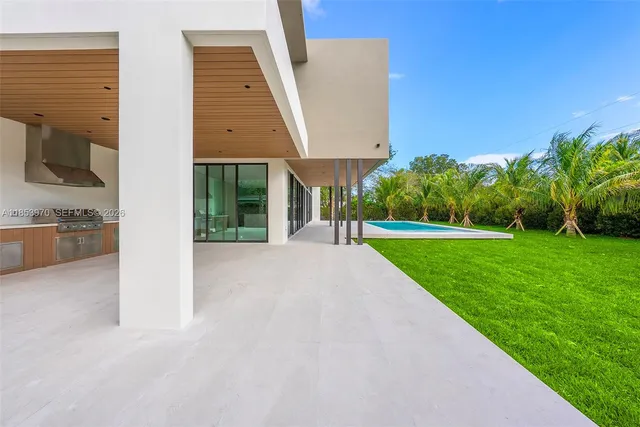 $5,500,000 | 7400 Southwest 127th Street, Pinecrest, FL 33156