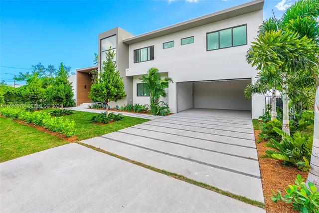 $5,500,000 | 7400 Southwest 127th Street, Pinecrest, FL 33156