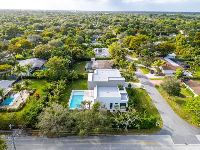 $5,500,000 | 7400 Southwest 127th Street, Pinecrest, FL 33156