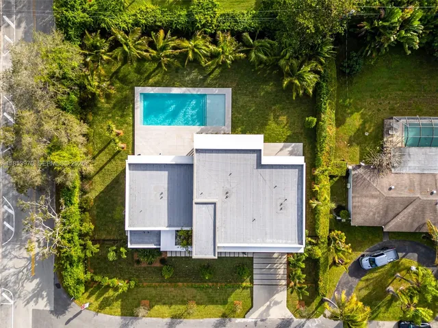 $5,500,000 | 7400 Southwest 127th Street, Pinecrest, FL 33156