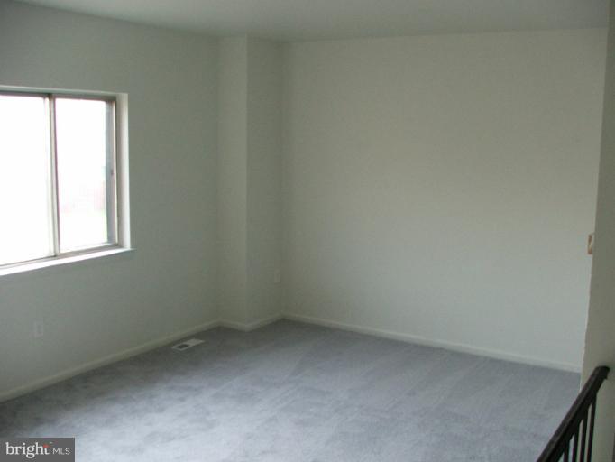 7420 Pohick Road Lorton, VA 22079 - Photo 11 of 23 Living Room