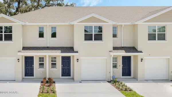 $271,900 | 525 Prosecco Drive, Holly Hill, FL 32117