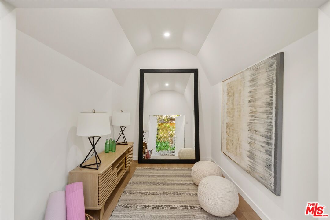 5514 Canyonside Road La Crescenta, CA 91214 - Photo 47 of 73 Gallery Image 47
