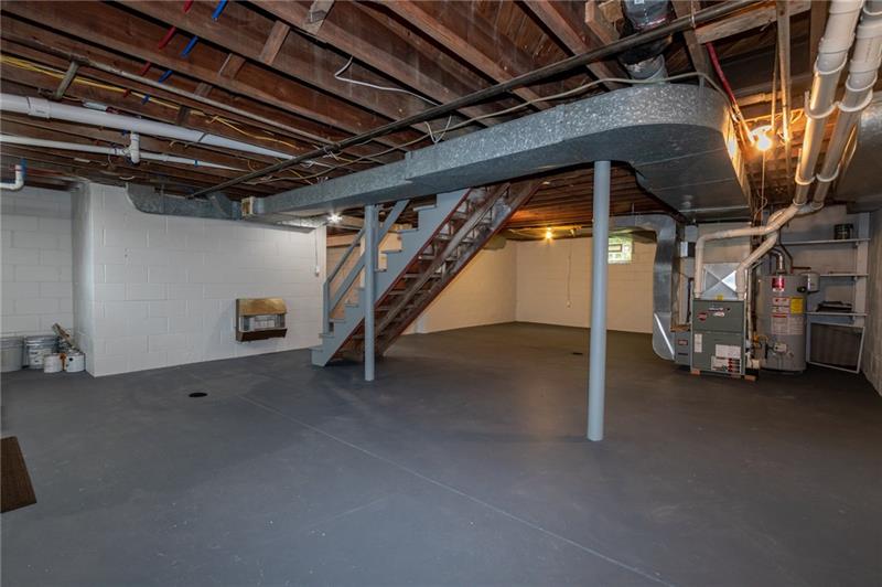 3553 Brodhead Road Monaca, PA 15061 - Photo 21 of 25 HUGE basement.....