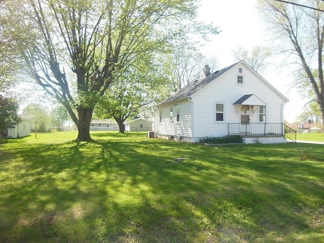 110 Wagner Street Washington, IL 61571 - Photo 3 of 9 Gallery Image 3