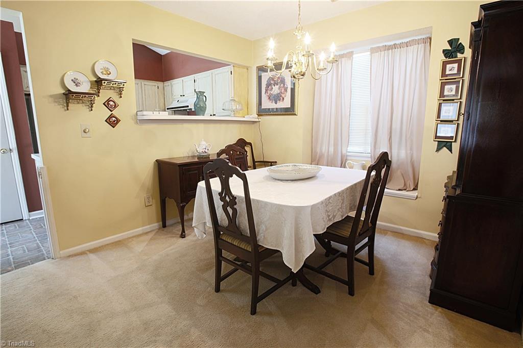 3207 Pipers Way High Point, NC 27265 - Photo 4 of 13