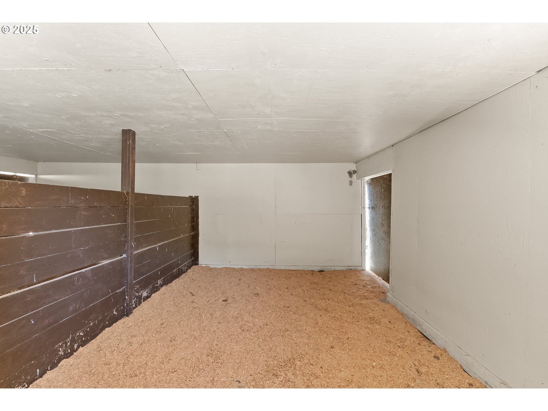325 Beals Creek Road Canyonville, OR 97417 - Photo 40 of 47 a view of wooden floor