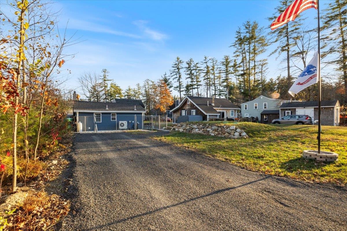 614 Collettes Grove Road Derry, NH 03038 - Photo 15 of 32