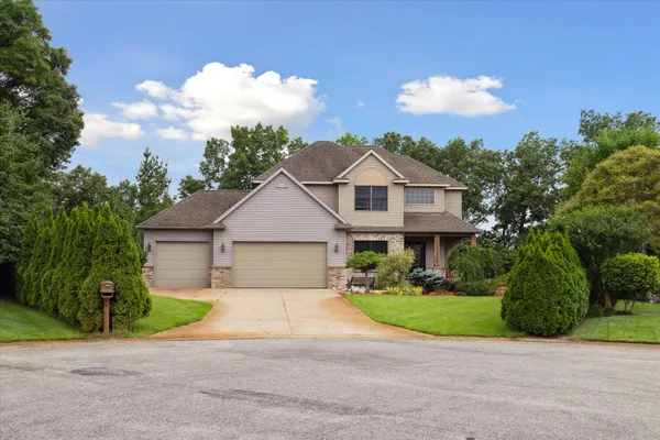 $729,900 | 6783 Cathedral Court, Alto, MI 49302