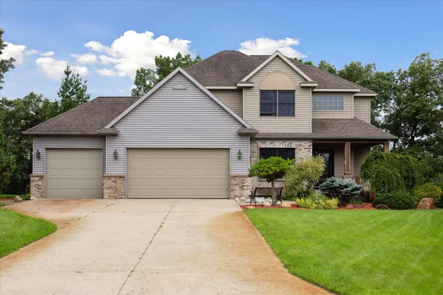 $729,900 | 6783 Cathedral Court, Alto, MI 49302