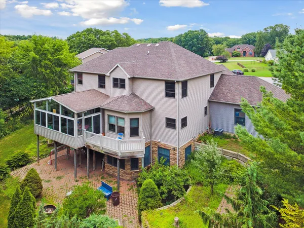 $729,900 | 6783 Cathedral Court, Alto, MI 49302