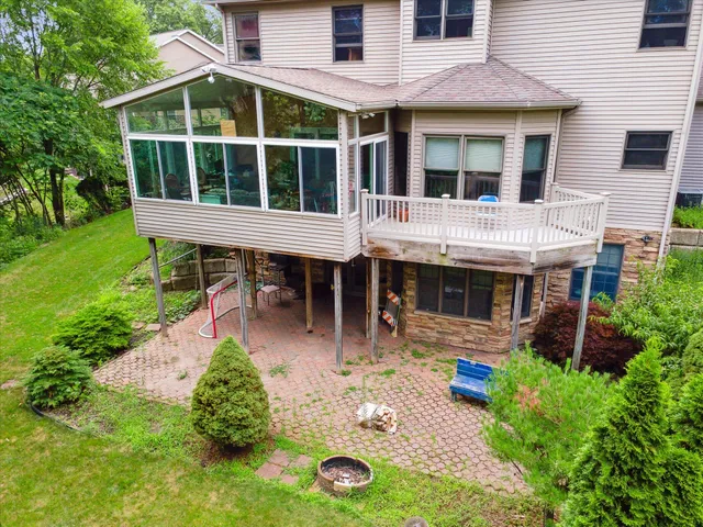 $729,900 | 6783 Cathedral Court, Alto, MI 49302