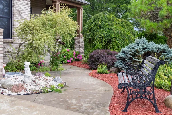 $729,900 | 6783 Cathedral Court, Alto, MI 49302