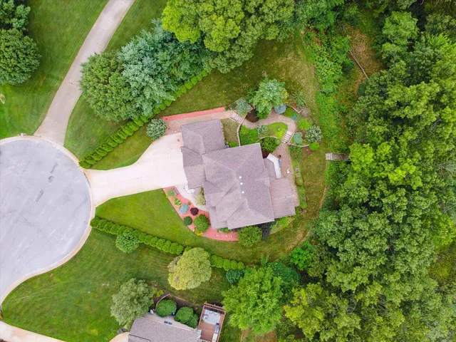 $729,900 | 6783 Cathedral Court, Alto, MI 49302