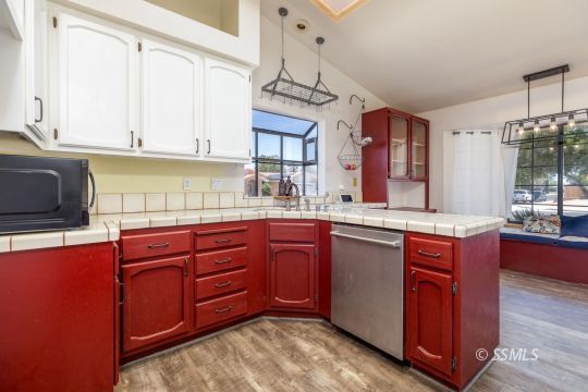 1221 Ann Court Ridgecrest, CA 93555 - Photo 14 of 29 Gallery Image 14