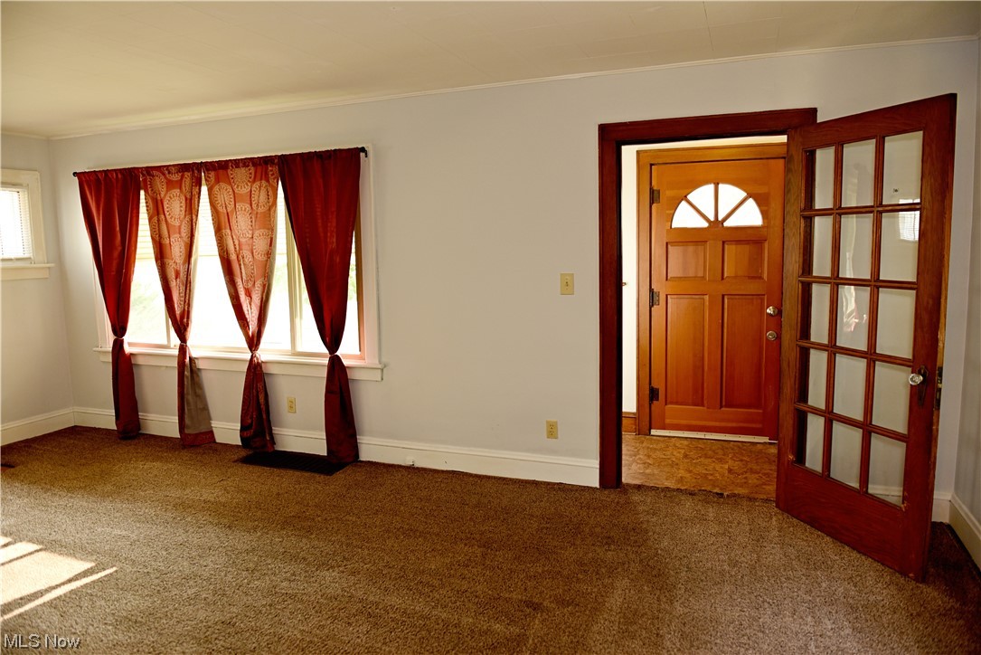767 Brittain Road Akron, OH 44305 - Photo 3 of 35