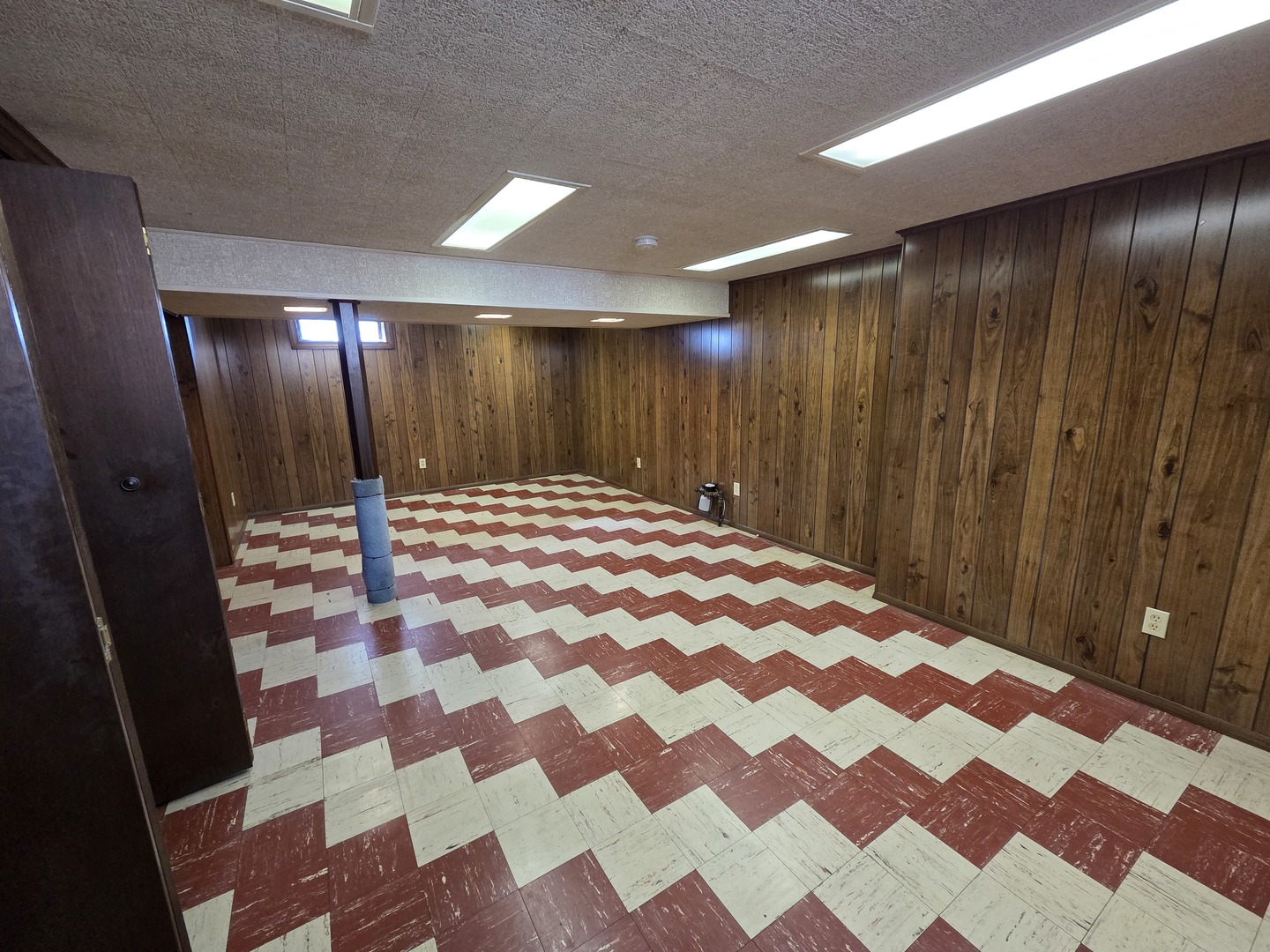 8423 North Shermer Road Niles, IL 60714 - Photo 19 of 28