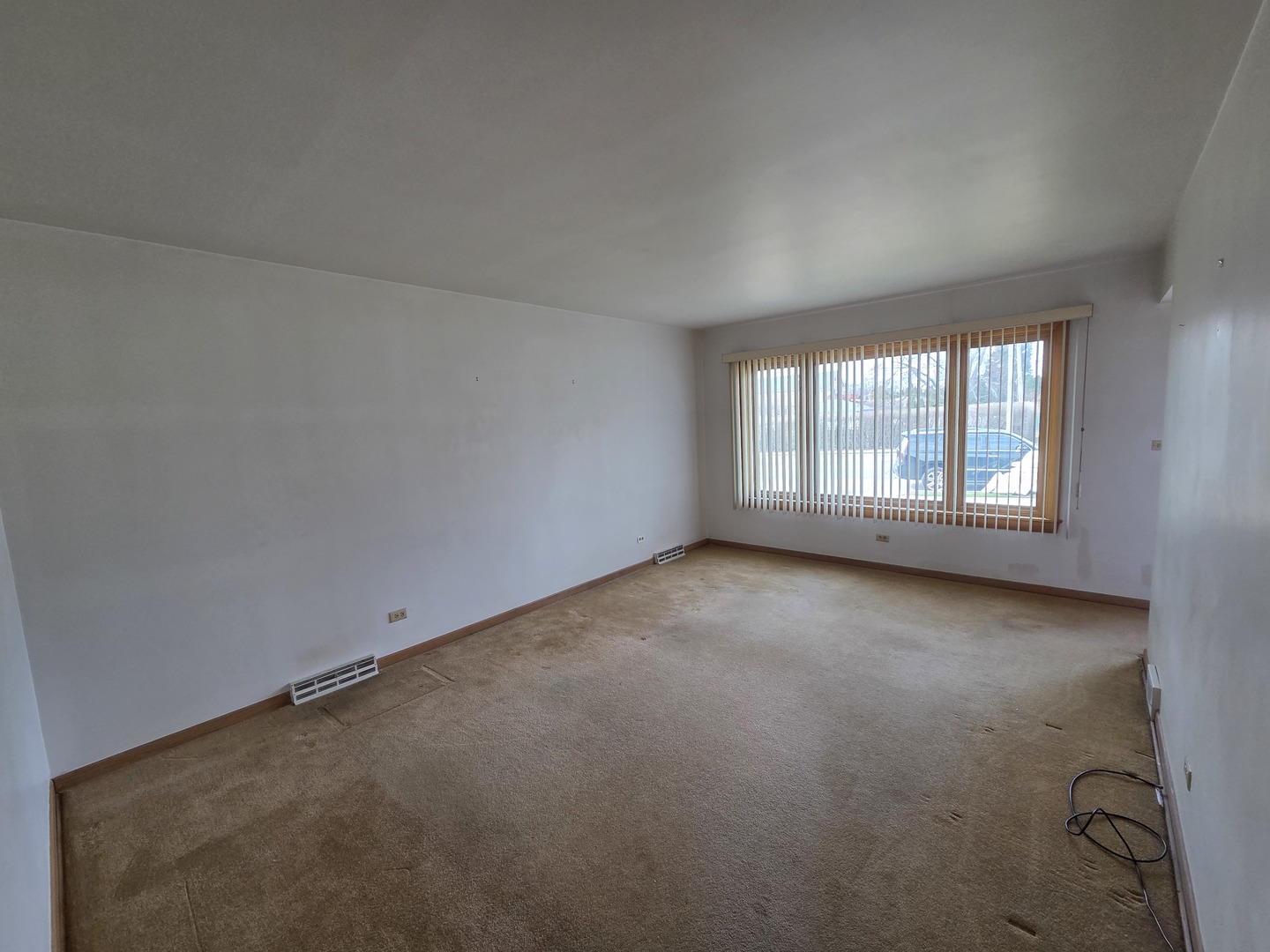 8423 North Shermer Road Niles, IL 60714 - Photo 4 of 28