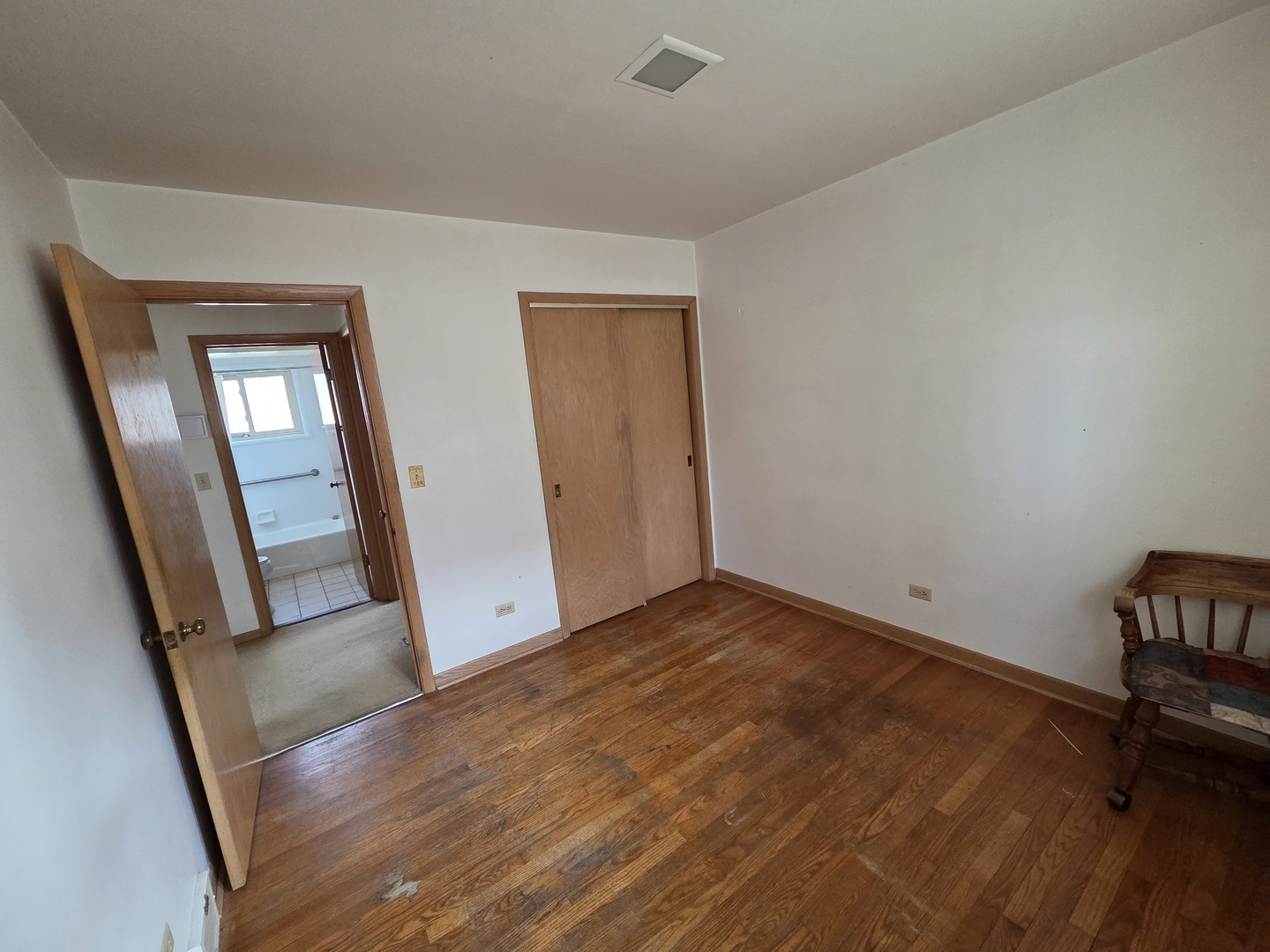 8423 North Shermer Road Niles, IL 60714 - Photo 8 of 28