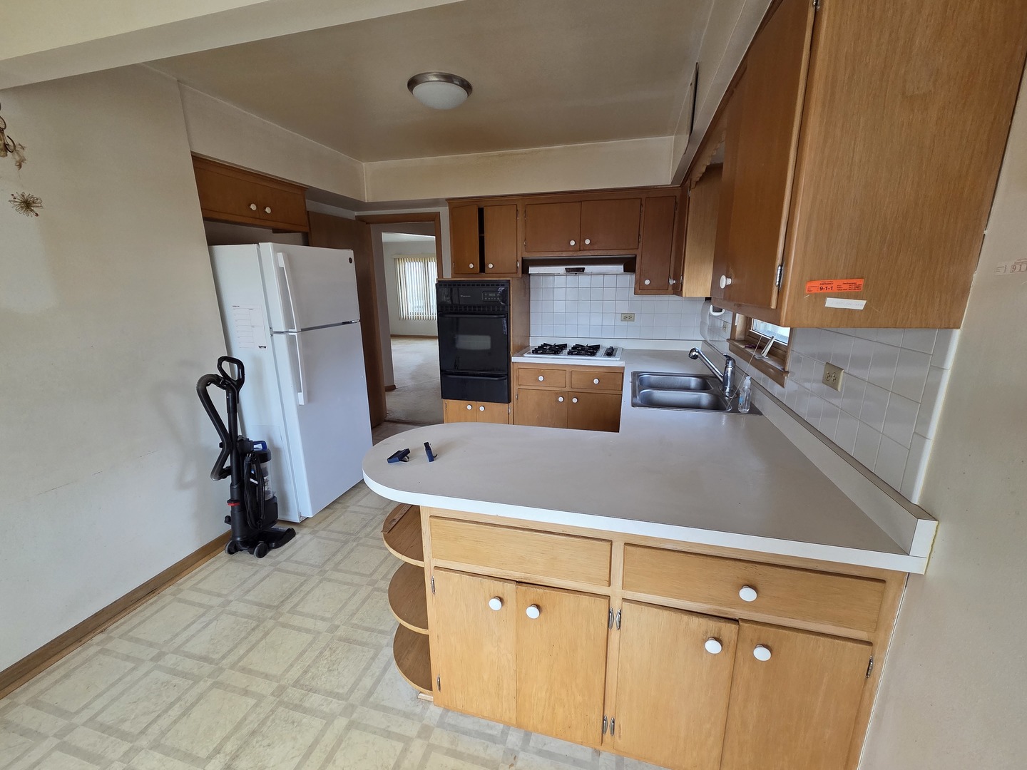 8423 North Shermer Road Niles, IL 60714 - Photo 9 of 28