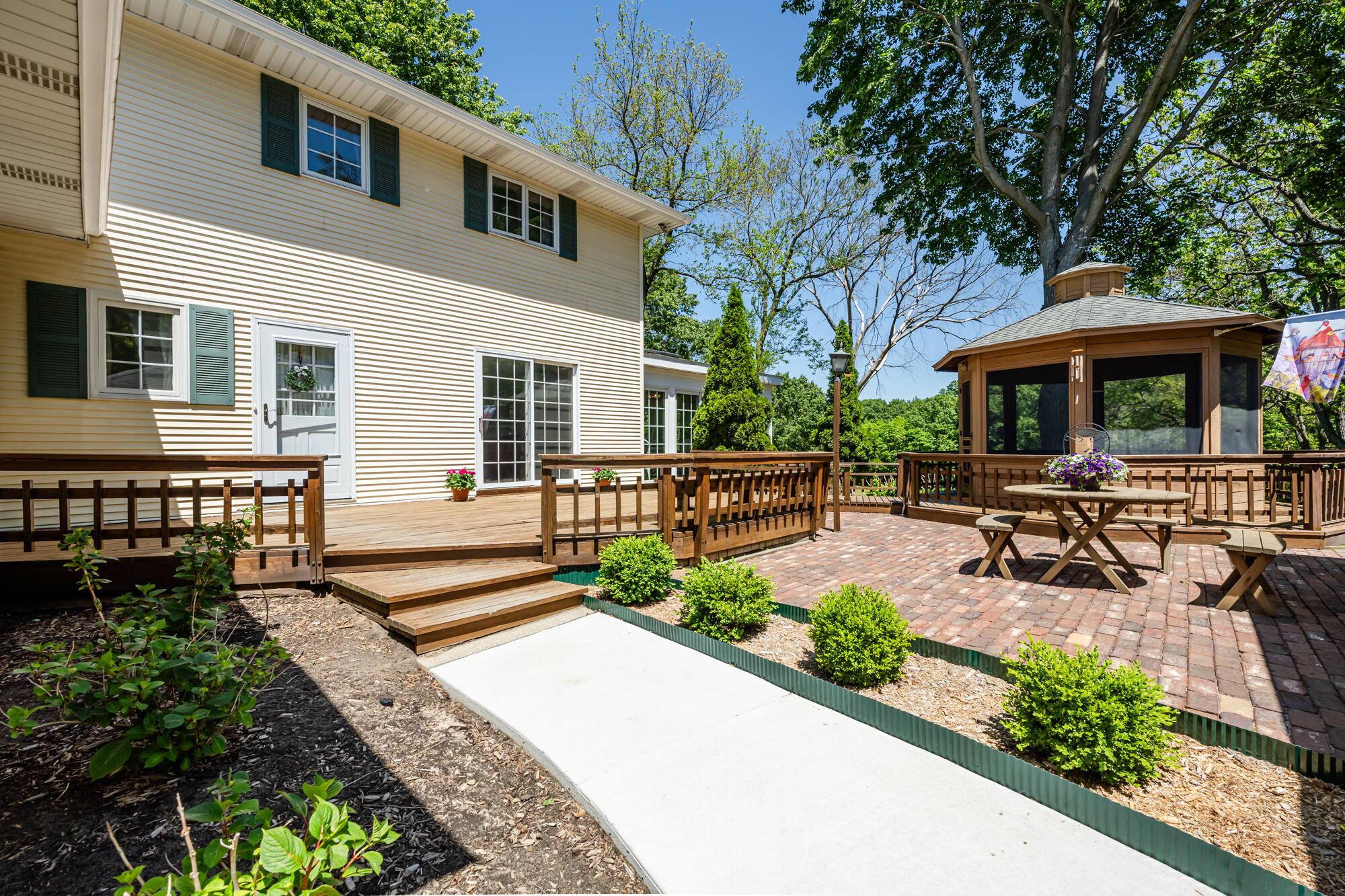 5221 Ridge Road Stevensville, MI 49127 - Photo 4 of 59 Ridge-104