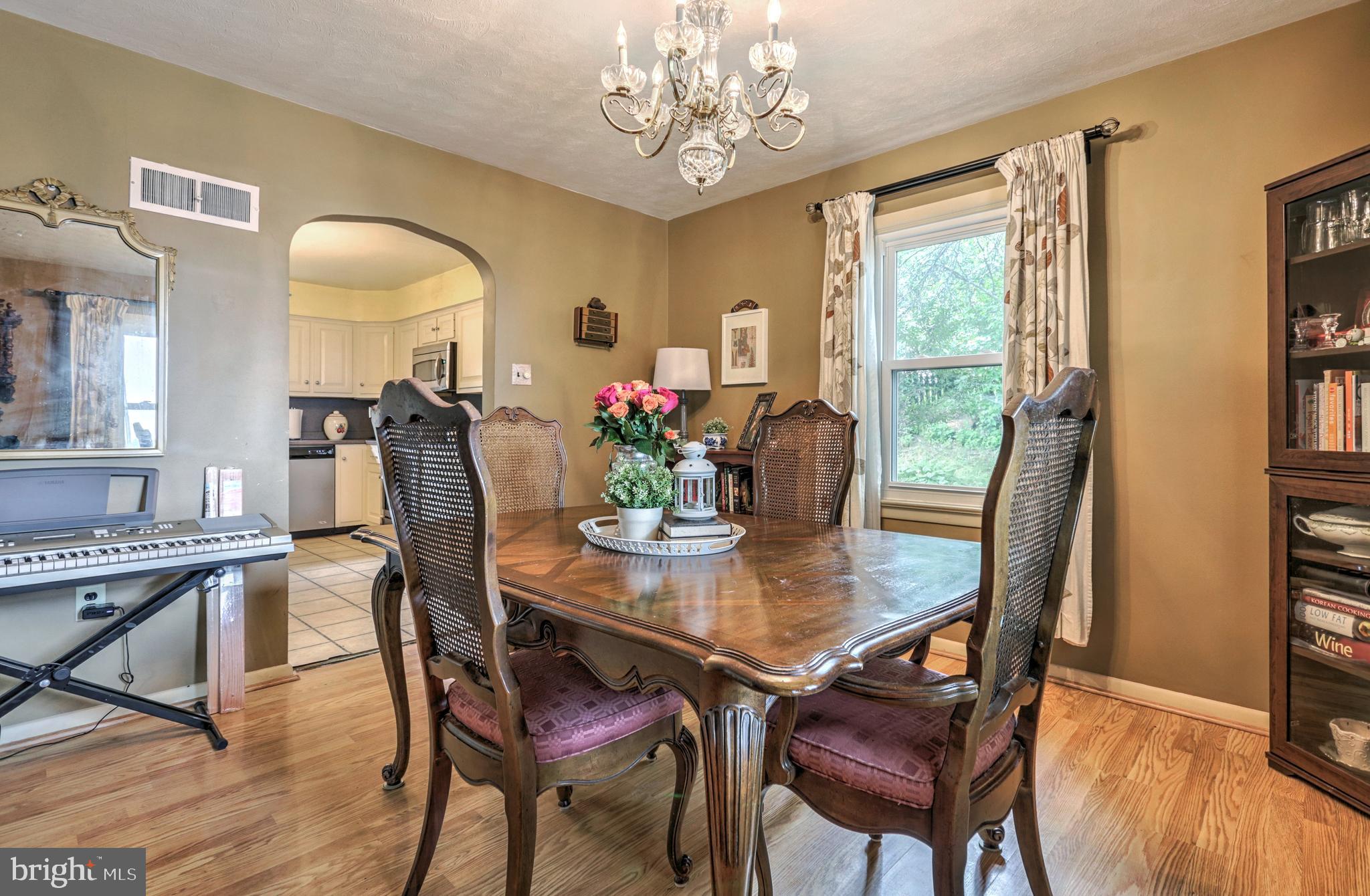 1194 Irving Road York, PA 17403 - Photo 12 of 25 Gallery Image 12