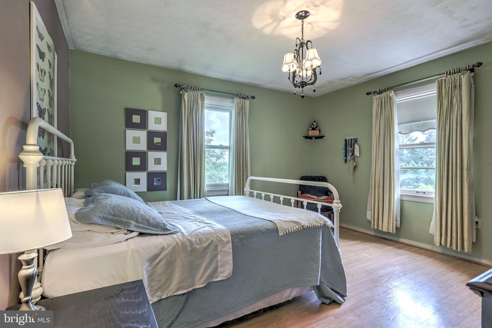 1194 Irving Road York, PA 17403 - Photo 17 of 25 Gallery Image 17