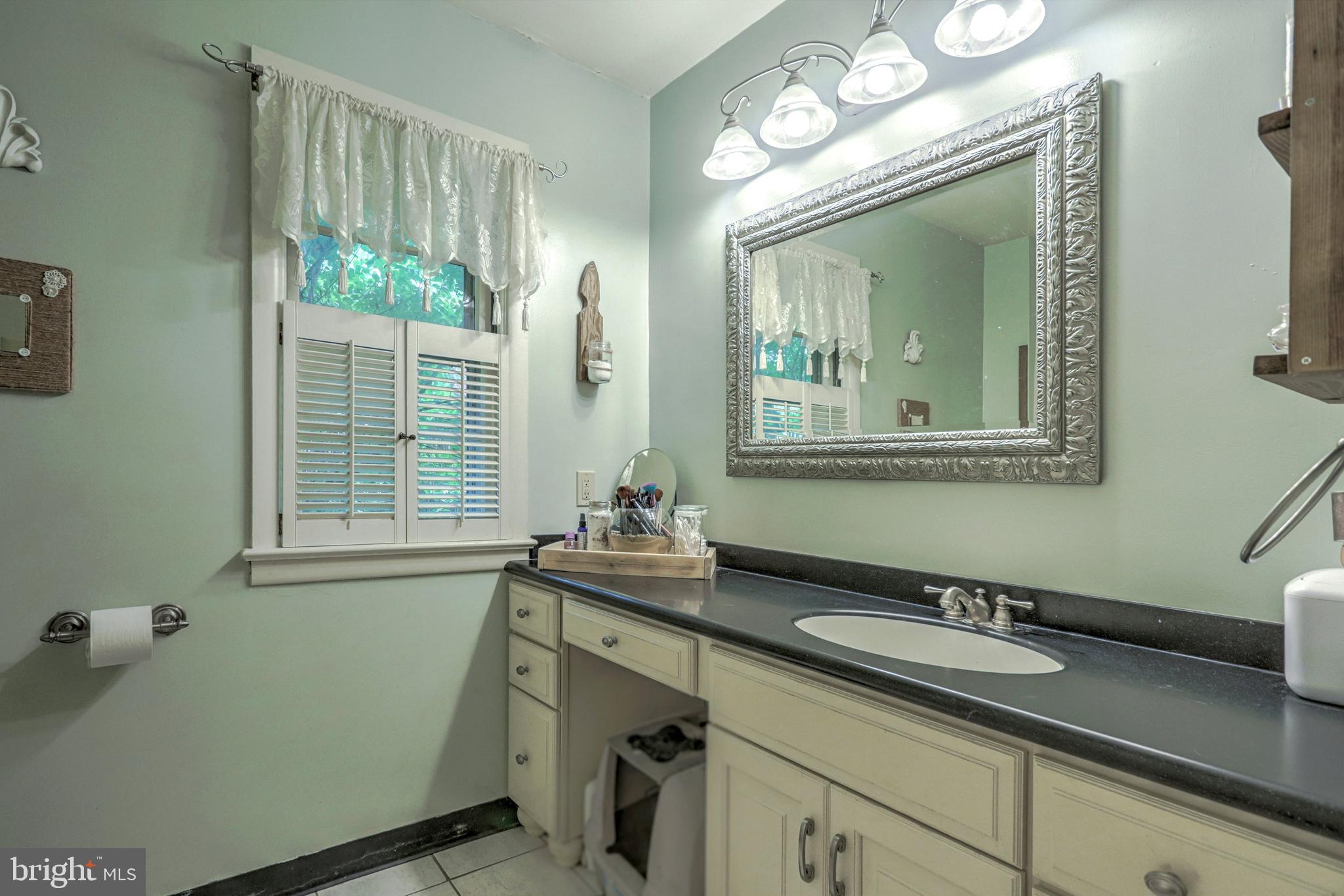 1194 Irving Road York, PA 17403 - Photo 21 of 25 Gallery Image 21
