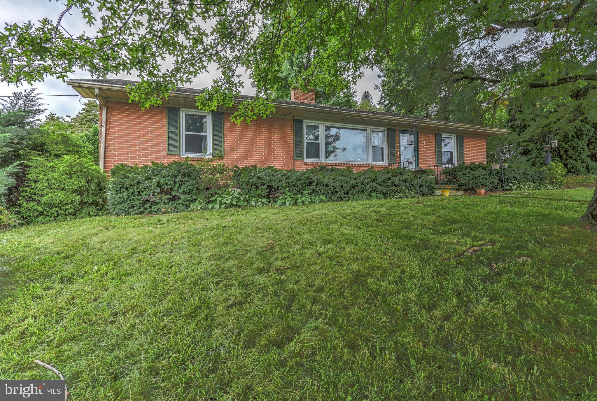 1194 Irving Road York, PA 17403 - Photo 7 of 25 Gallery Image 7