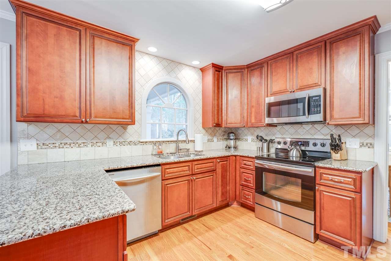 7817 Highlandview Circle Raleigh, NC 27613 - Photo 4 of 28
