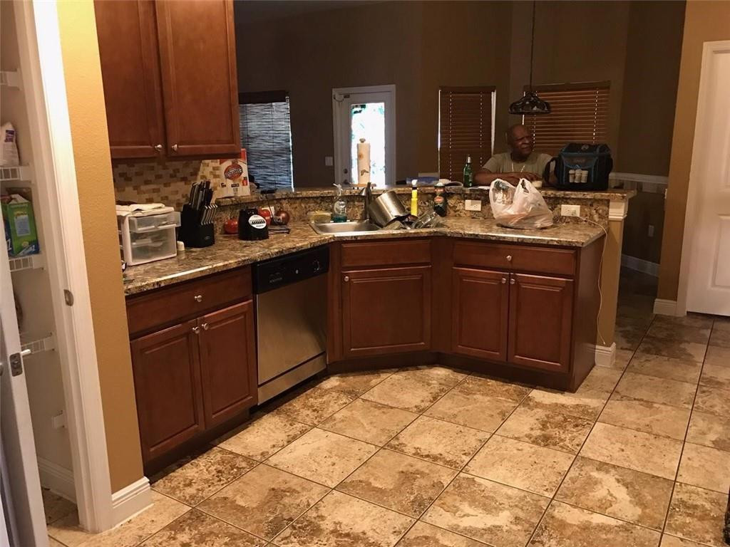 570 Southwest Ryder Road Port St. Lucie, FL 34953 - Photo 3 of 35 Kitchen