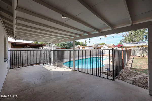 $2,550 | 4352 East Grovers Avenue, Phoenix, AZ 85032