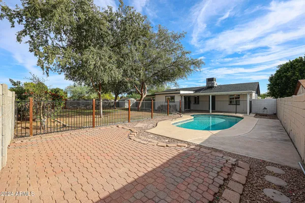 $2,650 | 4352 East Grovers Avenue, Phoenix, AZ 85032