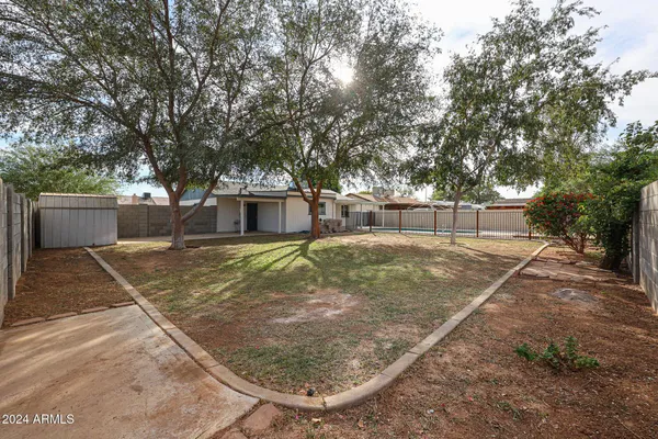 $2,650 | 4352 East Grovers Avenue, Phoenix, AZ 85032