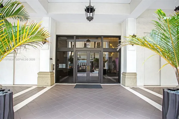 $2,900 | 10 Aragon Avenue, Unit 1408, Coral Gables, FL 33134