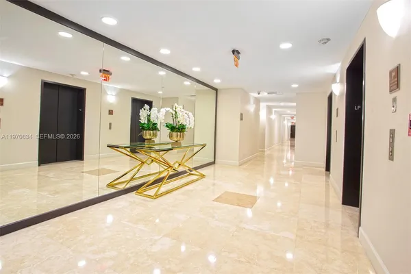 $2,900 | 10 Aragon Avenue, Unit 1408, Coral Gables, FL 33134