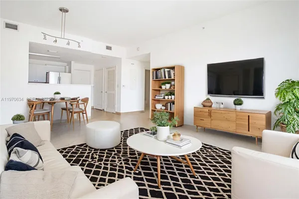 $2,900 | 10 Aragon Avenue, Unit 1408, Coral Gables, FL 33134