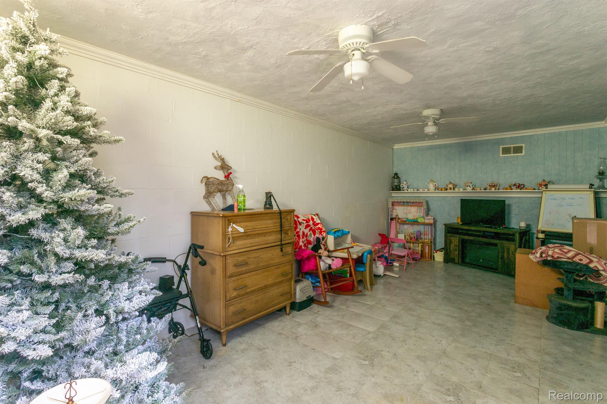 15146 Hogan Road Linden, MI 48451 - Photo 19 of 46