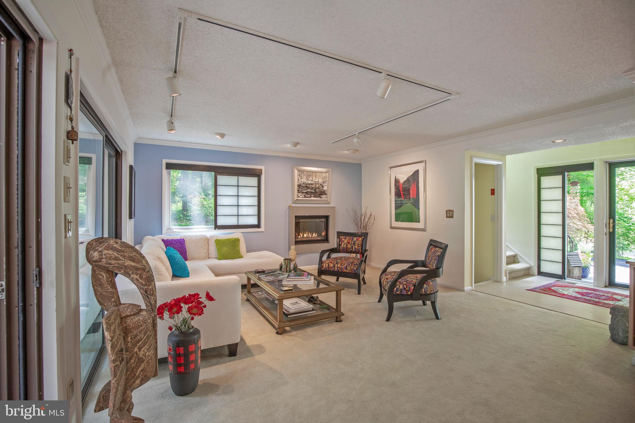 102 Jacobs Creek Road Ewing, NJ 08628 - Photo 11 of 51 Gallery Image 11